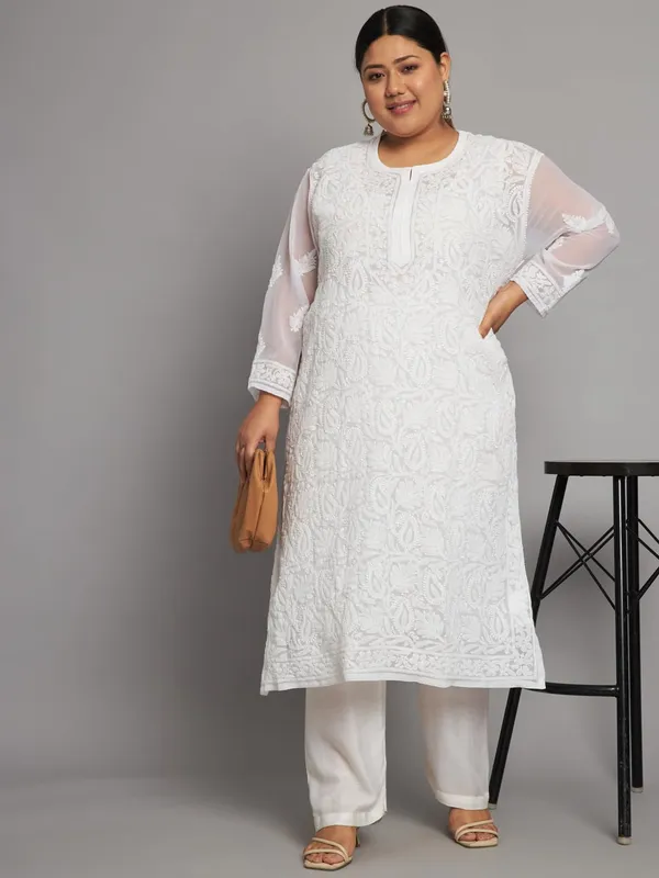 Pristine_White_Lucknow_Chikankari_Hand_Embroidered_Plus_Size_Long_Kurti_With_Matching_Inner_Georgette