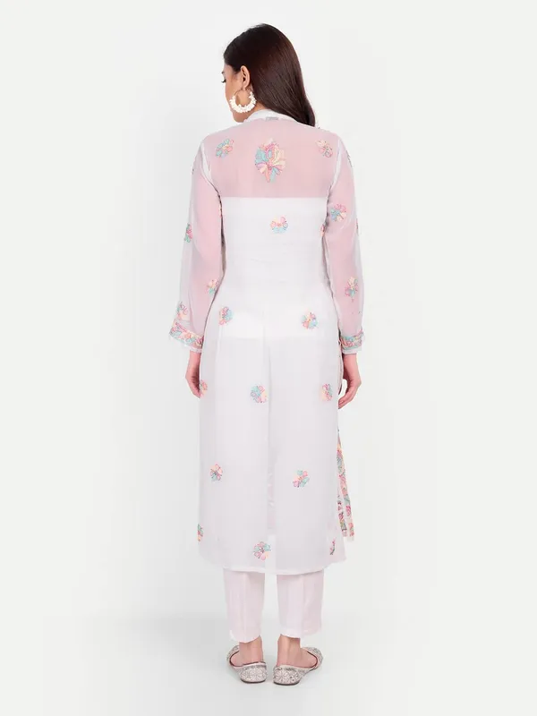 Pristine_White_Lucknow_Chikankari_Resham_Thread_Hand_Embroidered_Long_Kurta_Georgette