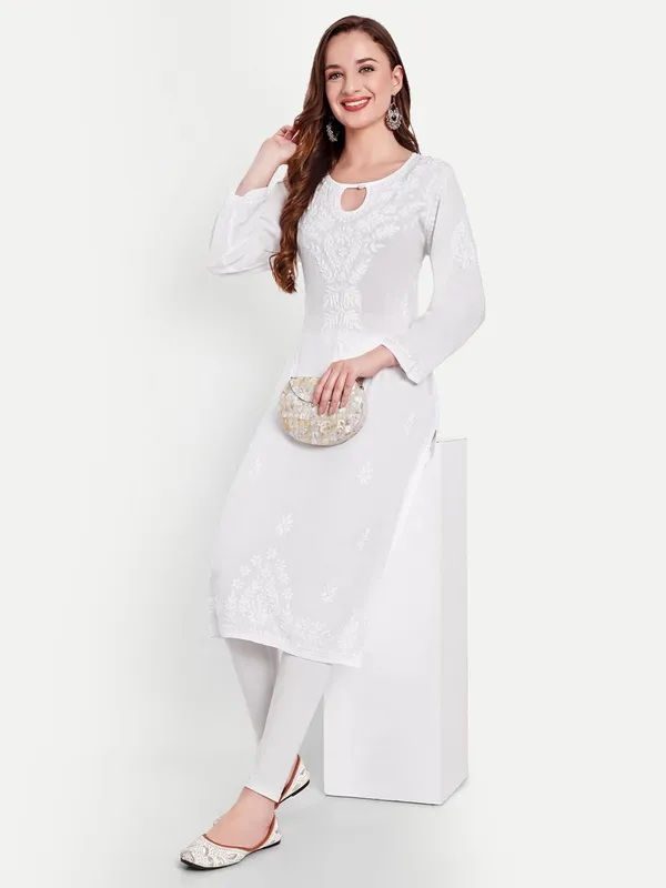 Pristine_White_Lucknow_Chikankari_Hand_Embroidered_Kurta_Women_Cotton