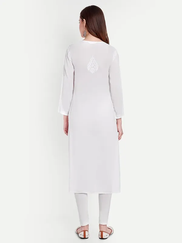 Pristine_White_Lucknow_Chikankari_Hand_Embroidered_Kurta_Women_Cotton