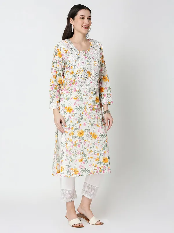 Yellow_Lucknow_Chikankari_Hand_Embroidered_Kurta_Mulmul_Cotton