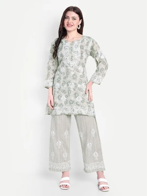 Green_Chikankari_Hand_Embroidered_Co-Ord_Set_Cotton_Blend