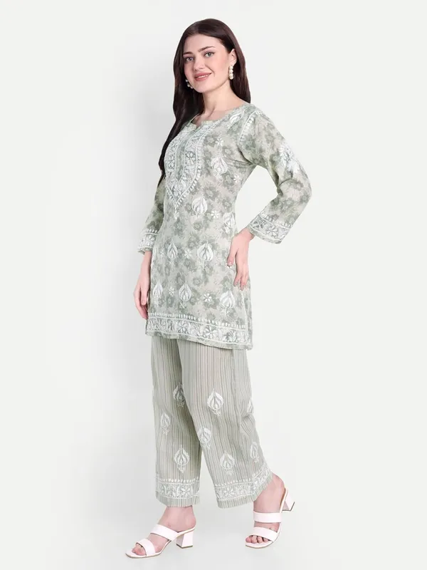 Green_Chikankari_Hand_Embroidered_Co-Ord_Set_Cotton_Blend