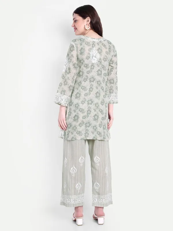 Green_Chikankari_Hand_Embroidered_Co-Ord_Set_Cotton_Blend
