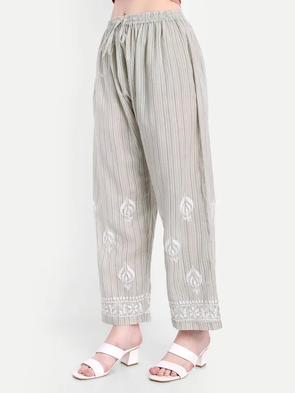 Green_Chikankari_Hand_Embroidered_Co-Ord_Set_Cotton_Blend