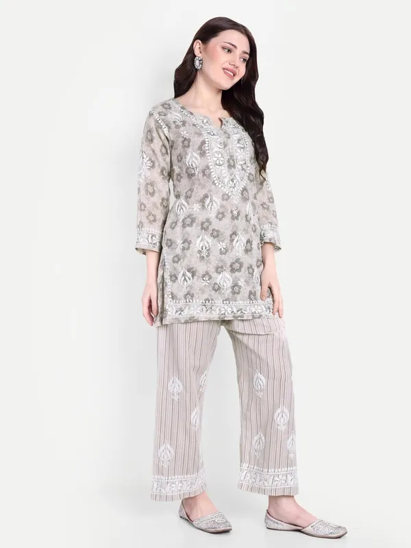 Grey_Chikankari_Hand_Embroidered_Co-Ord_Set_Cotton_Blend