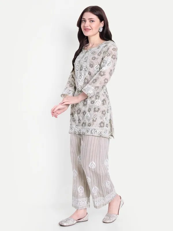 Grey_Chikankari_Hand_Embroidered_Co-Ord_Set_Cotton_Blend