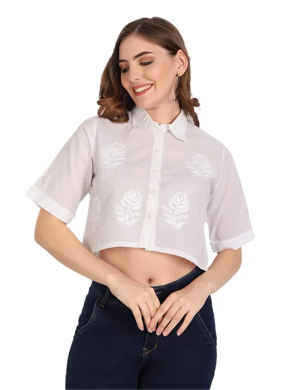 Pristine_White_Lucknow_Chikankari_Hand_Embroidered_Crop_Top_Cotton
