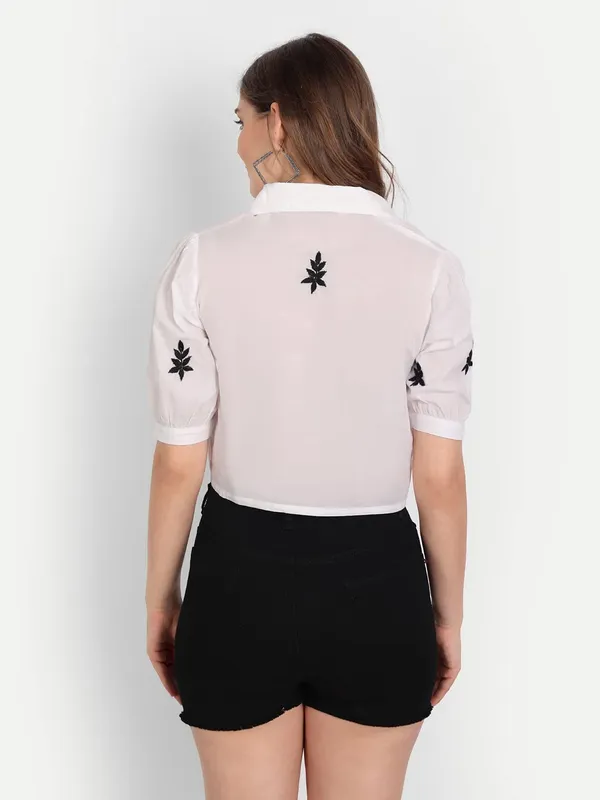 Charismatic_Black_Lucknow_Chikankari_Hand_Embroidered_Crop_Top_Cotton