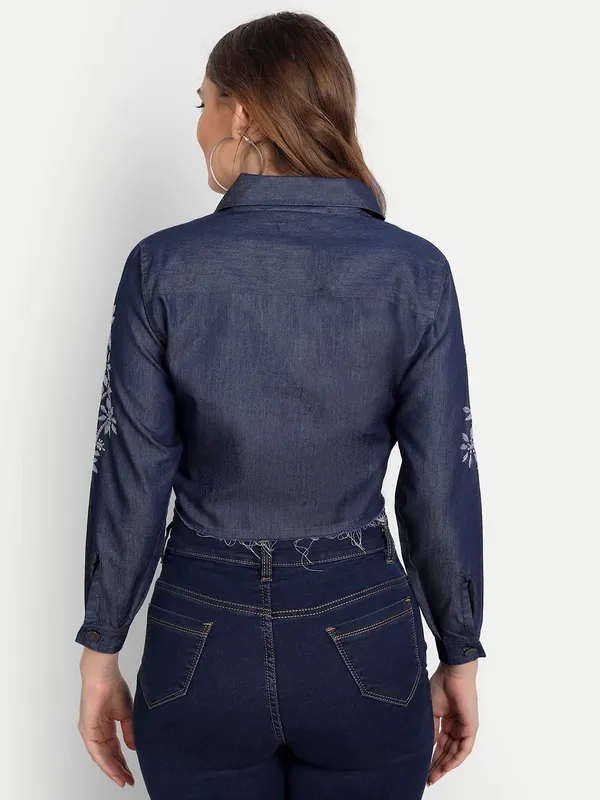 Indigo_Lucknow_Chikankari_Hand_Embroidered_Crop_Top_Denim_Jacket