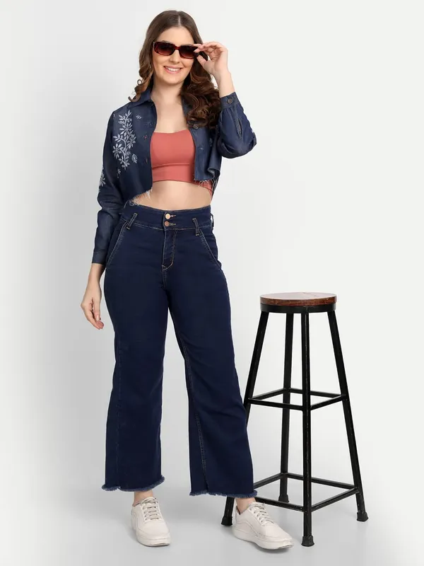 Indigo_Lucknow_Chikankari_Hand_Embroidered_Crop_Top_Denim_Jacket