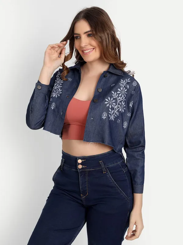 Indigo_Lucknow_Chikankari_Hand_Embroidered_Crop_Top_Denim_Jacket