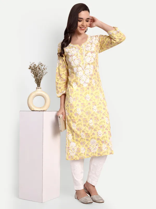Indiankala4u_Lucknow_Chikankari_Hand_Embroidered_kurta___MulMul_Cotton