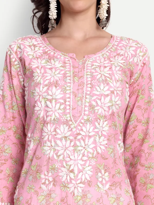 Indiankala4u_Lucknow_Chikankari_Hand_Embroidered_kurta___MulMul_Cotton