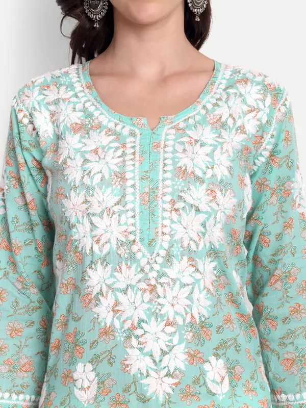 Indiankala4u_Lucknow_Chikankari_Hand_Embroidered_kurta___MulMul_Cotton