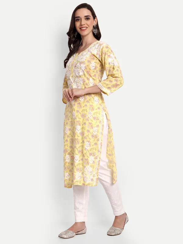 Indiankala4u_Lucknow_Chikankari_Hand_Embroidered_kurta___MulMul_Cotton