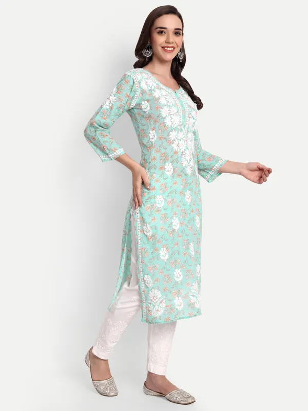 Indiankala4u_Lucknow_Chikankari_Hand_Embroidered_kurta___MulMul_Cotton