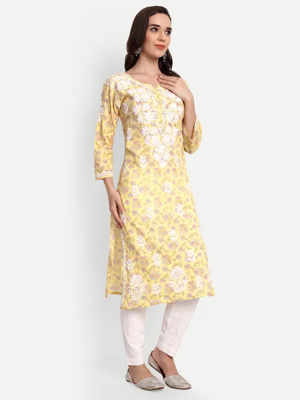 Indiankala4u_Lucknow_Chikankari_Hand_Embroidered_kurta___MulMul_Cotton