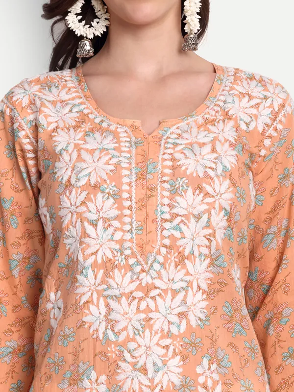 Indiankala4u_Lucknow_Chikankari_Hand_Embroidered_kurta___MulMul_Cotton