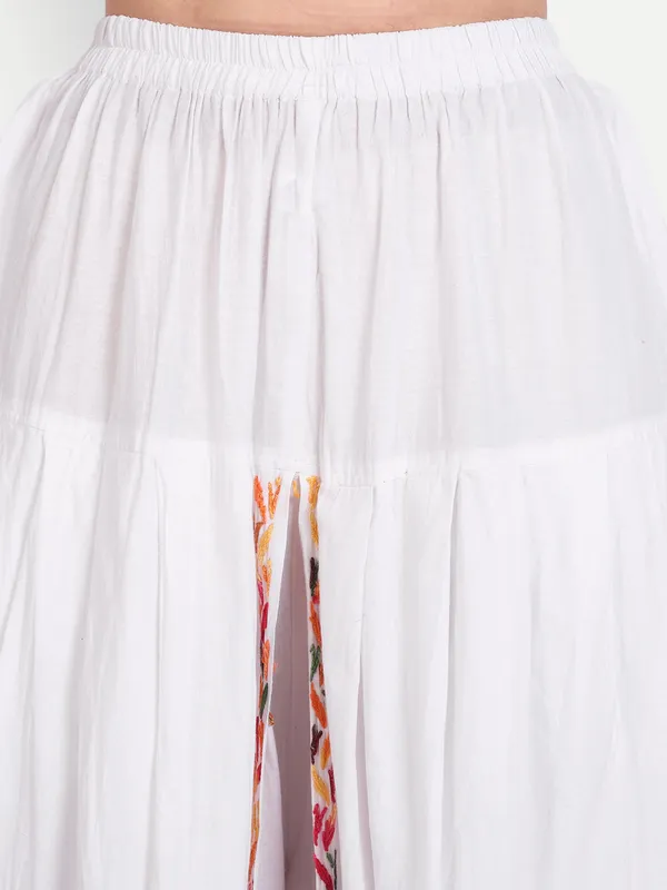 Elegant_White_Cotton_Relaxed_Fit_Chikankari_Hand_Embroidered_Dhoti_Salwar_Tulip_Pants