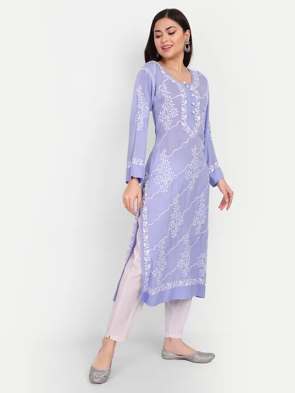 Lucknow_Chikankari_Hand_Embroidered_kurta_Women_Modal_Cotton