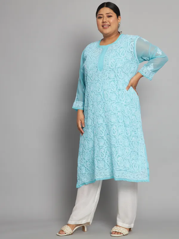 Lucknow_Chikankari_Hand_Embroidered_Plus_Size_Long_Kurti_With_Matching_Inner_Georgette