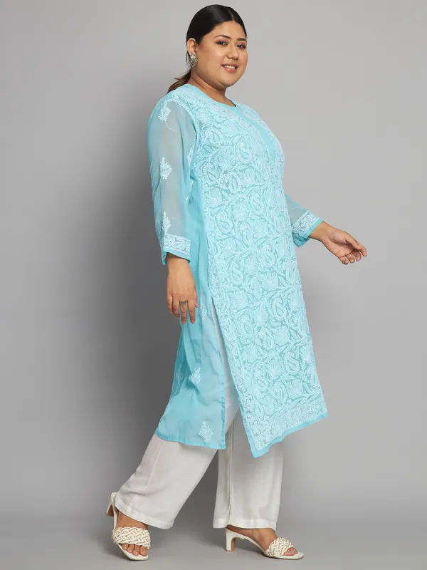 Lucknow_Chikankari_Hand_Embroidered_Plus_Size_Long_Kurti_With_Matching_Inner_Georgette