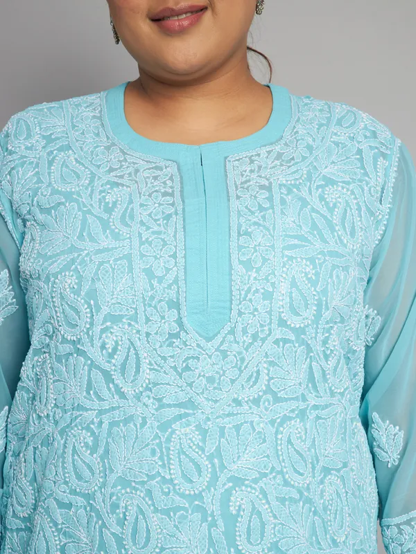 Lucknow_Chikankari_Hand_Embroidered_Plus_Size_Long_Kurti_With_Matching_Inner_Georgette