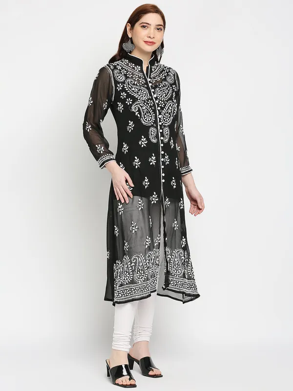 Charismatic_Black_Lucknow_Chikankari_Hand_Embroidered_Long_Kurti