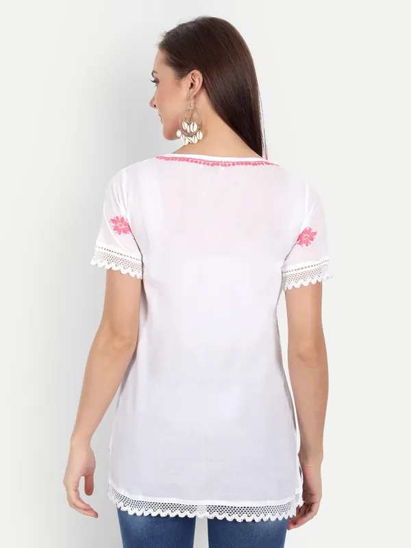 Pretty_Pink_Lucknow_Chikankari_Hand_Embroidered_Top_Blouse_Short_Kurtis