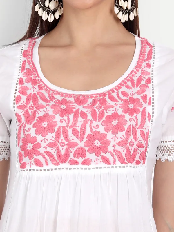 Pretty_Pink_Lucknow_Chikankari_Hand_Embroidered_Top_Blouse_Short_Kurtis