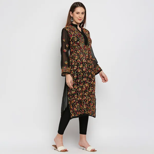 Charismatic_Black_Lucknow_Chikankari_Hand_Embroidered_Long_Kurti