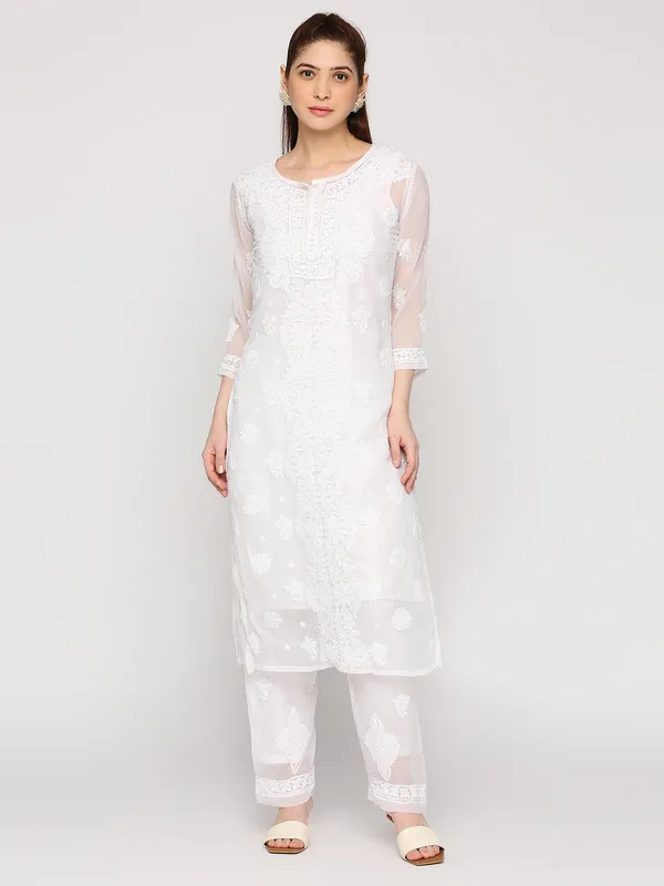 Pristine_White_Lucknowi_Chikankari_Hand_Embroidered_Long_Kurti_Palazzo_Set_With_Matching_Inner_Georgette