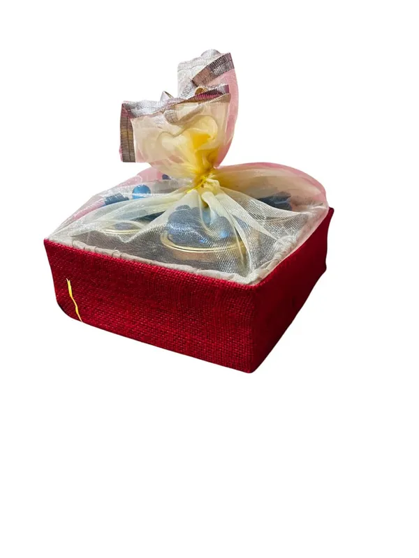 Eco-Friendly_Jute_Gift_Hamper_Basket_Tray_Handcrafted_Corporate_Gift_Box_Wedding/Event_Including_With_Net_Decoration_Natural_Jute_Red_(Size-20X20X7.6)