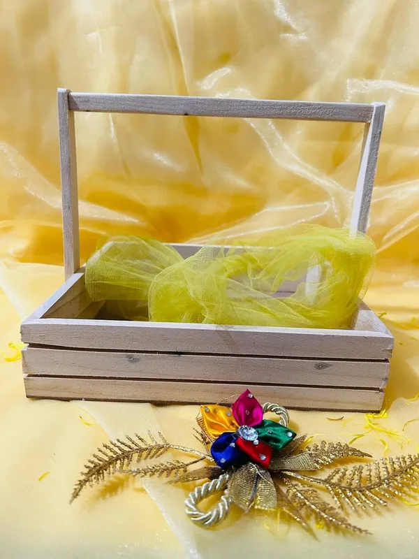 Pinewood_Gift_Packaging_Basket_With_Handle_(12X12X2.25")_30x30x6_CM