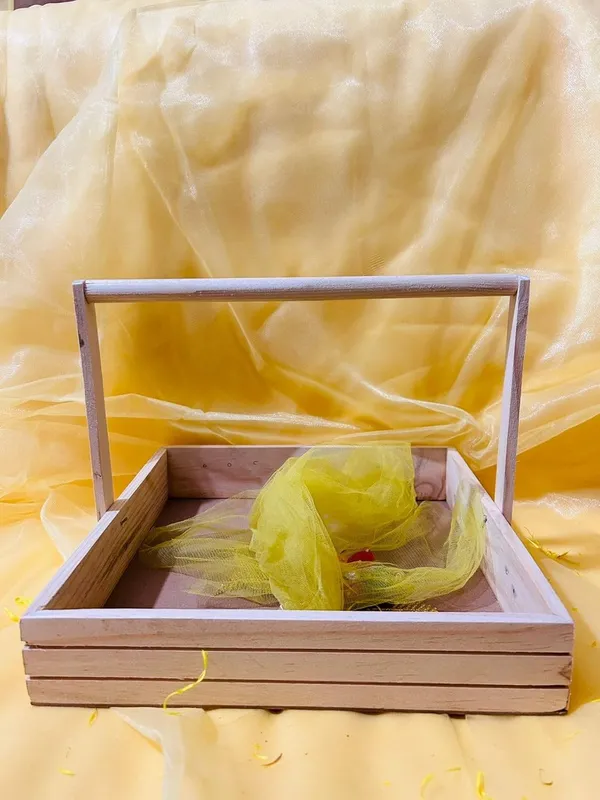Pinewood_Gift_Packaging_Basket_With_Handle_(12X12X2.25")_30x30x6_CM