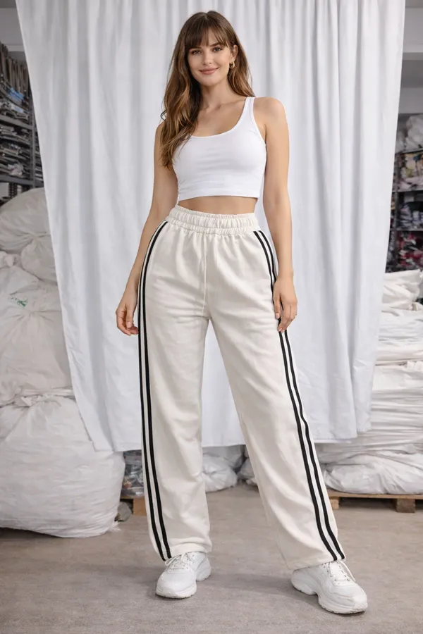 Stylish_track_pants_and_trouser_beige_colour_loose_fit_