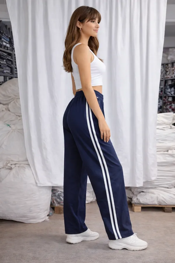 Women_track_pants_and_trouser_s