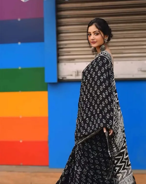 Black_Color_1-Minute_Ready_To_Wear_Georgette_Saree_With_Blouse_Piece