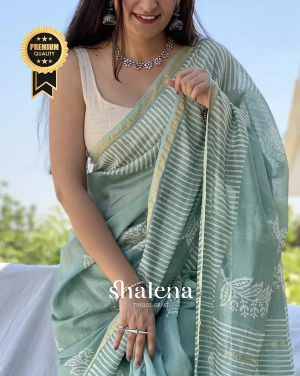 Green_Color_1_-_Minute_Ready_to_Wear_Mulmul_Cotton_Saree_with_Blouse_Piece