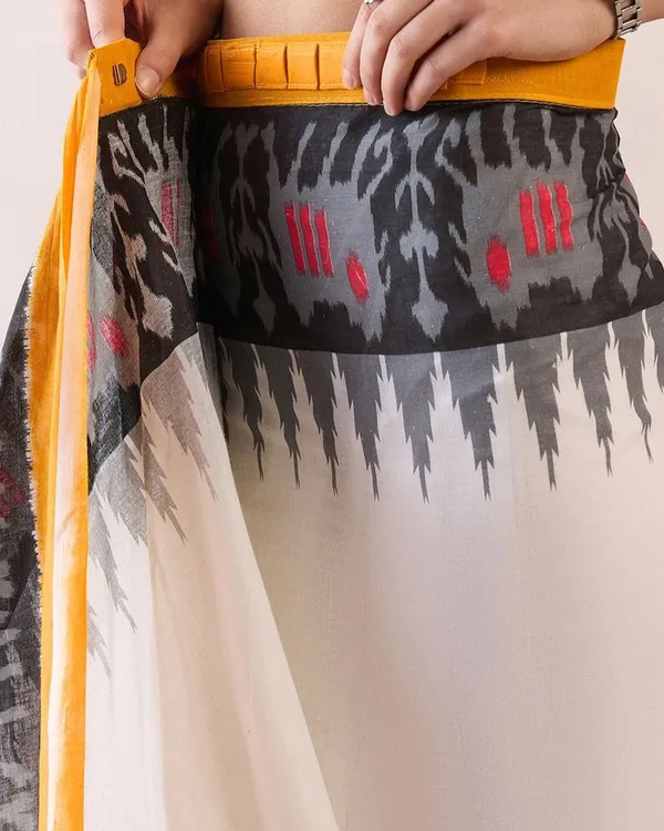 White_And_Yellow_Color_Mulmul_Cotton_1_-_Minute_Ready_to_Wear_Saree_with_Pocket_and_Blouse_Piece