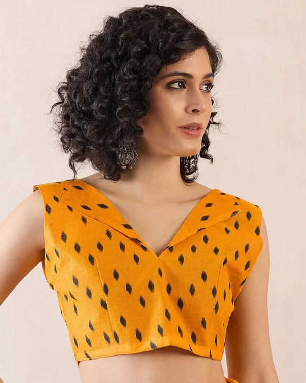 White_And_Yellow_Color_Mulmul_Cotton_1_-_Minute_Ready_to_Wear_Saree_with_Pocket_and_Blouse_Piece