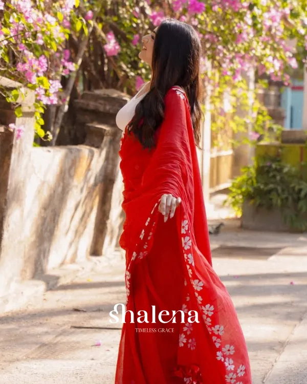 Red_Color_1_Minute_Ready_To_Wear_Mulmul_Cotton_Digital_Printed_Saree_With_Pocket