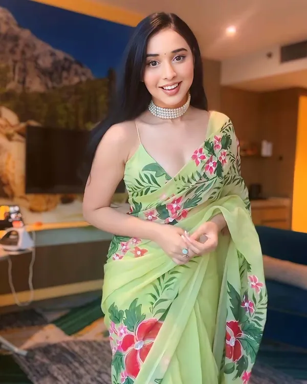 Light_Green_Color_1-Minute_Ready_To_Wear_Georgette_Saree_With_Blouse_Piece