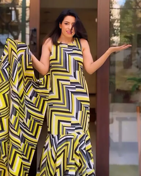 Yellow_Color_1-Minute_Ready_To_Wear_Georgette_Saree_With_Blouse_Piece
