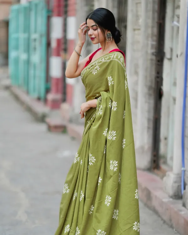 Green_Color_Mulmul_Cotton_1_-_Minute_Ready_to_Wear_Saree_with_Pocket_and__Blouse_Piece