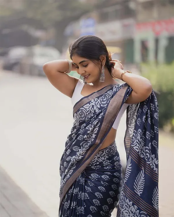 Navy_Blue_Color_1-Minute_Ready_to_Wear_Premium_Cotton_Saree_with_Blouse_Piece