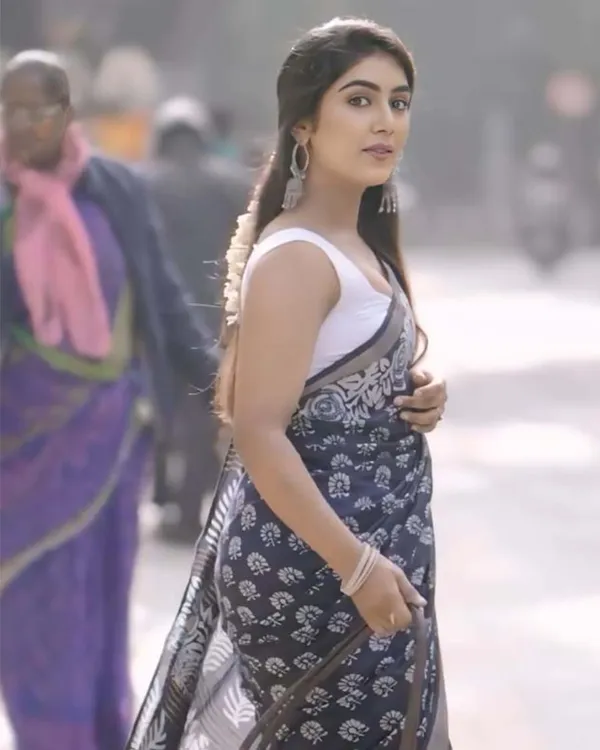 Navy_Blue_Color_1-Minute_Ready_to_Wear_Premium_Cotton_Saree_with_Blouse_Piece