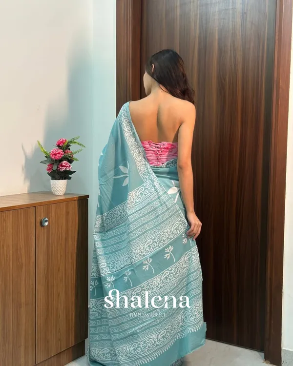 Bottle_Green_Color_1_Minute_Ready_To_Wear_Mulmul_Cotton_Digital_Printed_Saree_With_Pocket