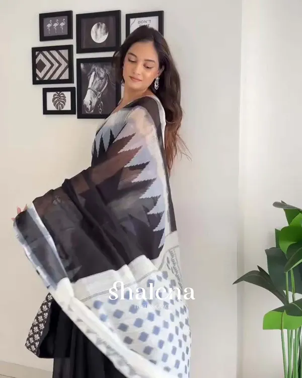 Midnight_Snow_-_Black_1-Minute_Ready_to_Wear_Saree_with_White_Accent_Border_and_Black_Blouse
